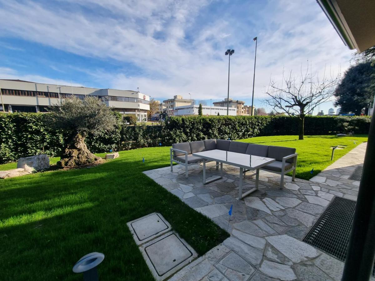 B&B Villa Eden ヴィメルカーテ エクステリア 写真